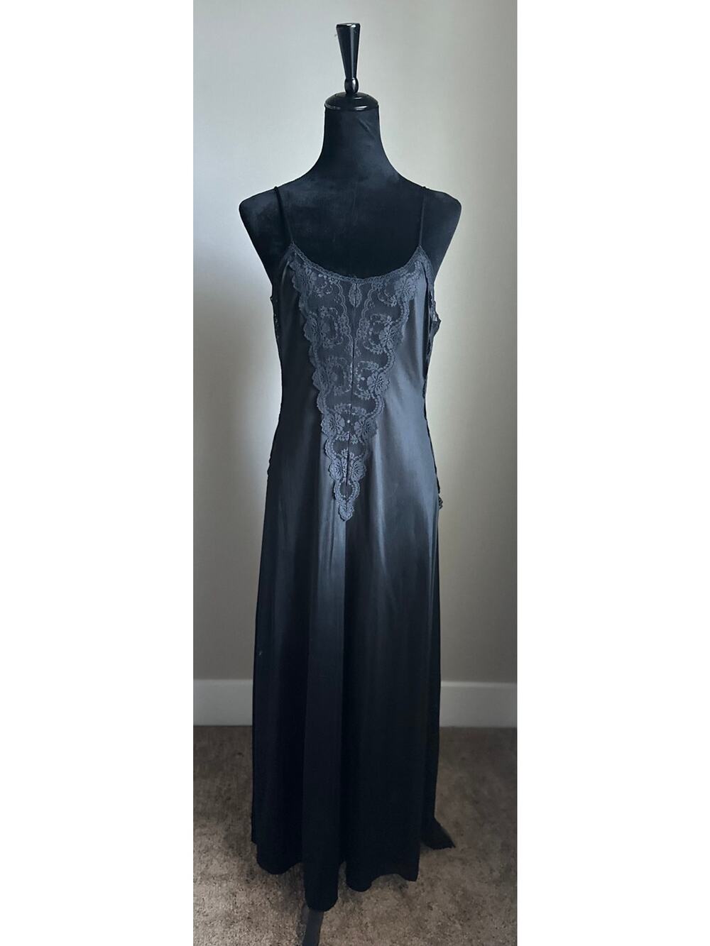 VINTAGE GILEAD Black Nylon Lace Full Length Nightgown Size S